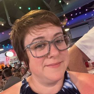 Meet your Posher, Alexandra